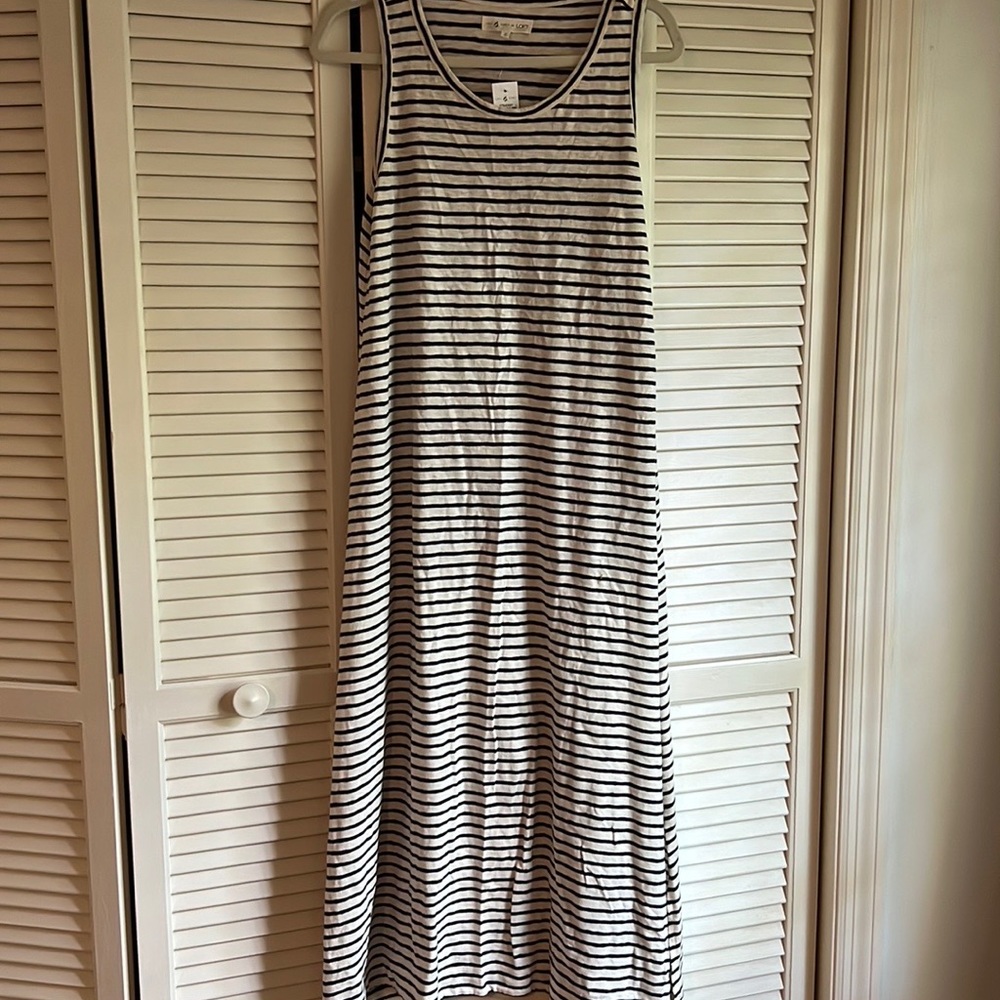 NWT Lou & Grey maxi dress